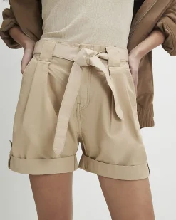 Beige Guernsey Belt Detail Short