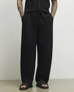 Black Barrel Fit Pleated Joggers
