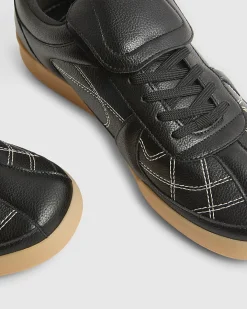 Black Fold Over Tongue Football Trainers