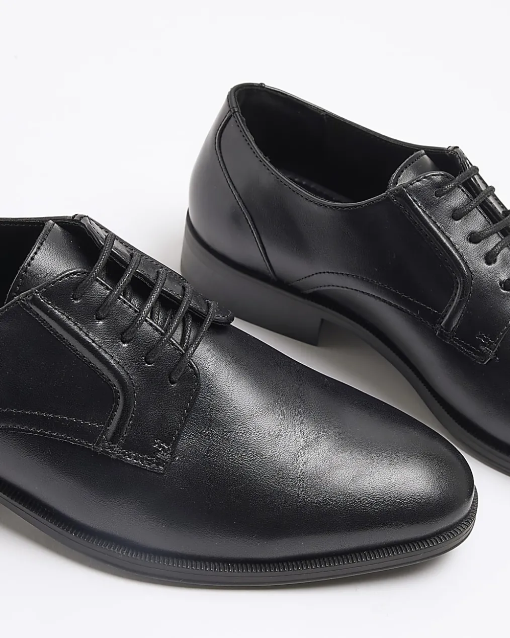 Black formal derby shoes