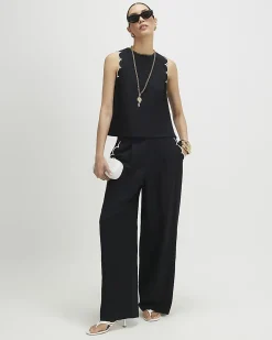 Black Linen Blend Scallop Trim Tank Top