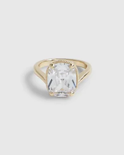 Gold Diamond Simulant Ring