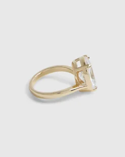 Gold Diamond Simulant Ring