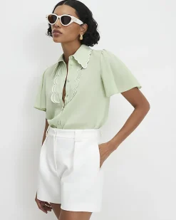 Green Angel Sleeve Scallop Blouse