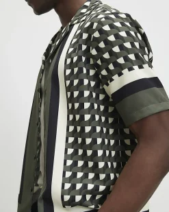 Green Regular Fit Geometric Border Shirt