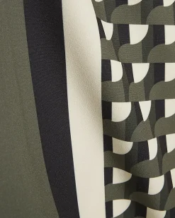 Green Regular Fit Geometric Border Shirt
