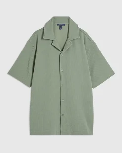 Green Regular Fit Textured Shirt