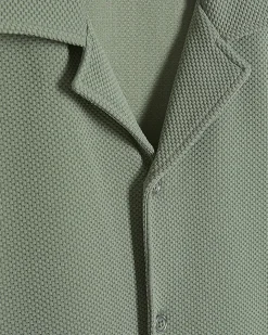 Green Regular Fit Textured Shirt